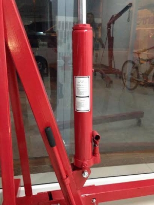 เครนยกเครื่อง แบบไฮดรอลิค  ยกได้ 2ตัน