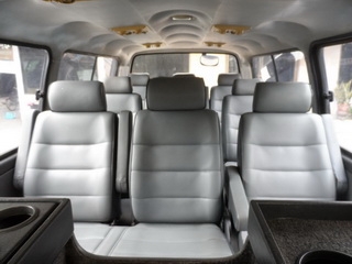 TOYOTA HIACE 2.0 MT พร้อมติดตั้งแก๊ส LPG พร้อมใช้ ขายถูก T.086-527-9533