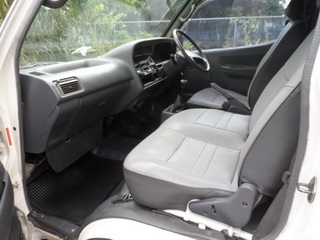 TOYOTA HIACE 2.0 MT พร้อมติดตั้งแก๊ส LPG พร้อมใช้ ขายถูก T.086-527-9533