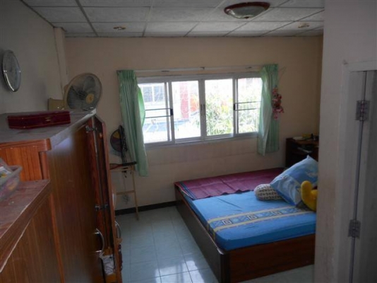 ขายบ้านแฝด หมู่บ้านสวนกล้วยไม้ พุทธบูชา 39 เนื้อที่ 28 ตร.ว.