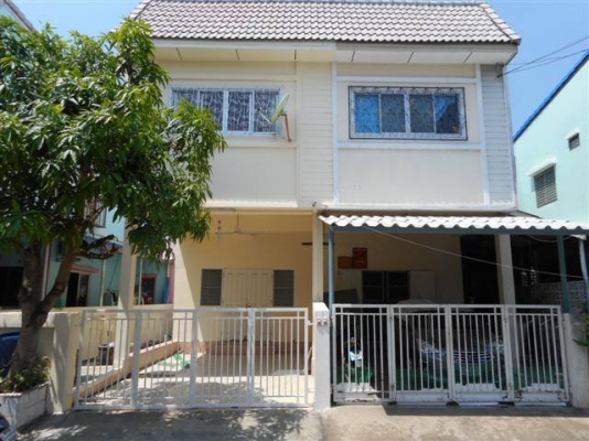 ขายบ้านแฝด หมู่บ้านสวนกล้วยไม้ พุทธบูชา 39 เนื้อที่ 28 ตร.ว.