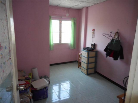 ขายบ้านแฝด หมู่บ้านสวนกล้วยไม้ พุทธบูชา 39 เนื้อที่ 28 ตร.ว.