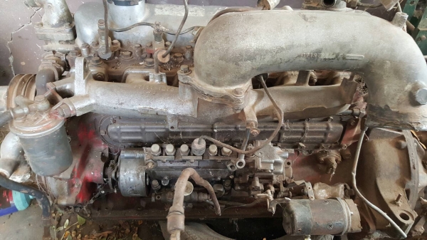 ขาย เครื่อง EH700 168 แรงม้า พร้อมเกียร์ มีใบคุมเครื่องครับ