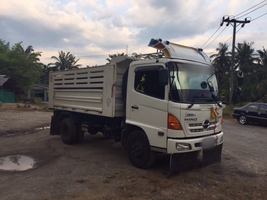 ขายรถ6ล้อดั้มพ์ HINO FC9JELA เครื่อง 175แรงม้า ปี56 วิ่ง 70,659กิโล สนใจโทร 081-970-1072