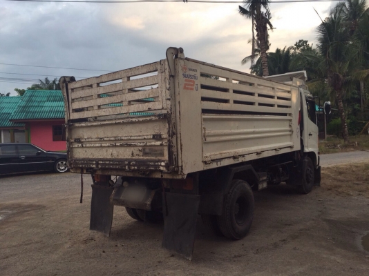ขายรถ6ล้อดั้มพ์ HINO FC9JELA เครื่อง 175แรงม้า ปี56 วิ่ง 70,659กิโล สนใจโทร 081-970-1072