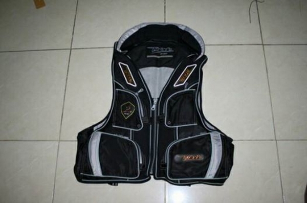 เสื้อชูชีพ V-FOX รับน้ำหนักได้ 120 กกใ มี 6 สี