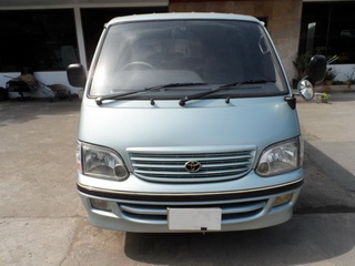TOYOTA HIACE หัวจรวด 2.5 MT ปี รถตู้ทึบพร้อมใช้1999  ราคาถูกT.086-527-9533