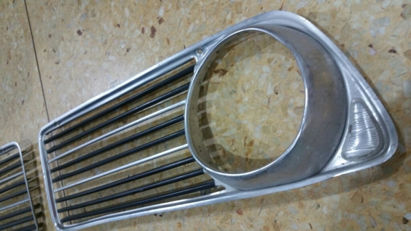 ขายกระจังหน้า bmw 2002tii 2002 tti (1602 2002)
สภาพตามรูป เอาไปปัดเงาสวยเลยครับ

16002 บาท

0834301397
Line: surawat.hant