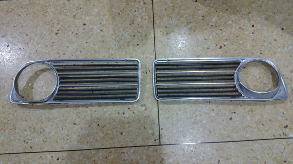 ขายกระจังหน้า bmw 2002tii 2002 tti (1602 2002)
สภาพตามรูป เอาไปปัดเงาสวยเลยครับ

16002 บาท

0834301397
Line: surawat.hant