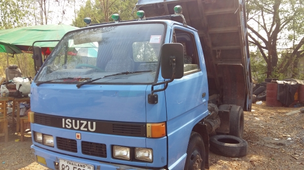 ขายหกล้อเล็กดั้มพ์ 3 คิว อีซูสุ NKR-88 แรงม้า สภาพดี พร้อมใช้ ขายหกล้อเล็กดั้มพ์ 3 คิว อีซูสุ NKR-88 แรงม้า สภาพดี พร้อมใช้