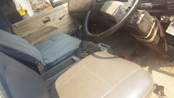 ขายหกล้อกลางกระบะโดยสาร NPR-115 แรงม้าเดิมๆมือเดียวพร้อมใช้