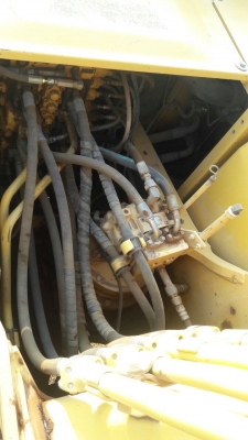 ขายด่วน!! Komatsu PC200-7 ไมล์ 10,000 สภาพสวยค่ะ ขายด่วน!! Komatsu PC200-7 ไมล์ 10,000 สภาพสวยค่ะ