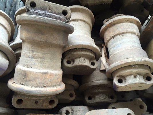 โรลเลอร์รถขุด hitachi ex 100L-2 เก่าญี่ปุ่น ราคา 2,000 บาท โรลเลอร์รถขุด hitachi ex 100L-2 เก่าญี่ปุ่น ราคา 2,000 บาท