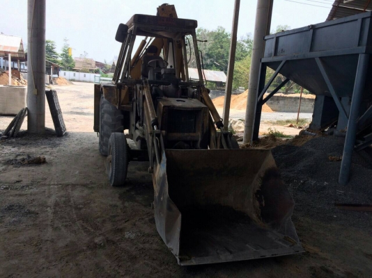 ขาย 255,000 JCB 3CX เครื่องดีเกียร์แรงปั้มดี ตู้เก๋ง เอกสารเล่มทะเบียนรถสวยพร้อมใช้ 090-772-3710 090-772-3708