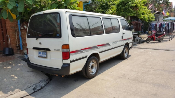 HIACE ปี 2003 มือ 1 สวยเดิมบาง ทั้งคัน  ภายในสวย เครื่องเดิม ดีเซล 5 แอล ต้องแก้ไข (สตาร์ทไม่ติด นะ )
