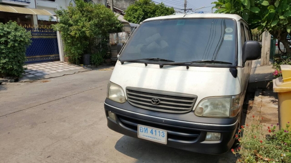 HIACE ปี 2003 มือ 1 สวยเดิมบาง ทั้งคัน  ภายในสวย เครื่องเดิม ดีเซล 5 แอล ต้องแก้ไข (สตาร์ทไม่ติด นะ )