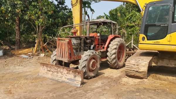 ขายรถไถ KUBOTA M8950 DTF เอกสารเล่มทะเบียน 7 จาน ใบมีดดันหน้า ราคา 220000