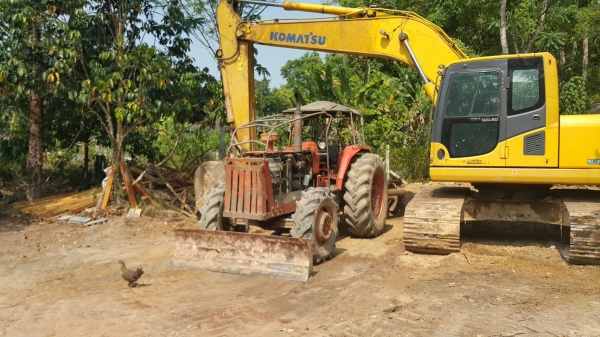 ขายรถไถ KUBOTA M8950 DTF เอกสารเล่มทะเบียน 7 จาน ใบมีดดันหน้า ราคา 220000