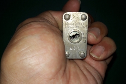 ขายแม่กุญแจMASTER Made in usa.งานเก่าเก็บ ขนาดยาว2" กว้าง1.5"