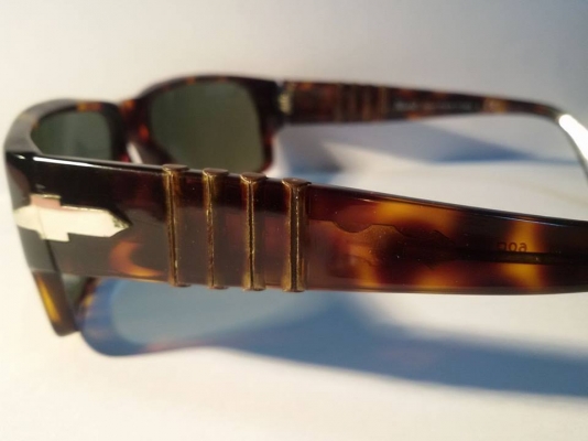 -ขายแว่นกันแดด persol