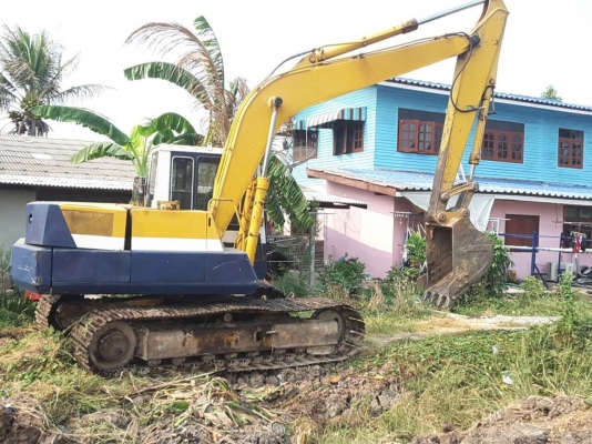 แบคโฮ Komatsu pc120-3