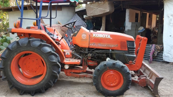 ขายรถไถคูโบต้า L3408(4WD)2เพลา สภาพสวย เครื่องแน่น