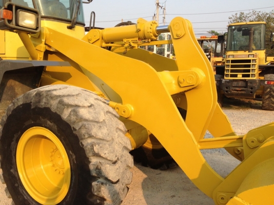 รถตักล้อยาง KOMATSU WA300-3 นำเข้าจากญี่ปุ่น และหลายรุ่นหลายขนาด ญี่ปุ่นแท้ๆ สวยๆ พร้อมใช้งานทุกคัน โทร.090-986-2521 อ๊อบ รถตักล้อยาง KOMATSU WA300-3 นำเข้าจากญี่ปุ่น และหลายรุ่นหลายขนาด ญี่ปุ่นแท้ๆ สวยๆ พร้อมใช้งานทุกคัน โทร.090-986-2521 อ๊อบ