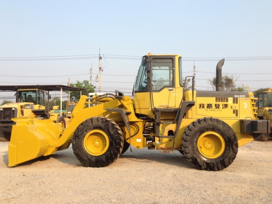 รถตักล้อยาง KOMATSU WA300-3 นำเข้าจากญี่ปุ่น และหลายรุ่นหลายขนาด ญี่ปุ่นแท้ๆ สวยๆ พร้อมใช้งานทุกคัน โทร.090-986-2521 อ๊อบ รถตักล้อยาง KOMATSU WA300-3 นำเข้าจากญี่ปุ่น และหลายรุ่นหลายขนาด ญี่ปุ่นแท้ๆ สวยๆ พร้อมใช้งานทุกคัน โทร.090-986-2521 อ๊อบ