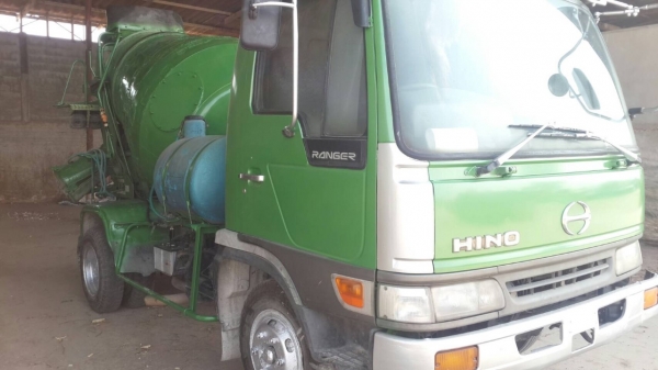 ขายด่วน รถโม่ปูน2.5 คายาบ้า รถนอกนำเข้าสภาพพร้อมใช้ ขายด่วน รถโม่ปูน2.5 คายาบ้า รถนอกนำเข้าสภาพพร้อมใช้