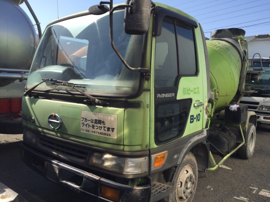 ขายด่วน รถโม่ปูน2.5 คายาบ้า รถนอกนำเข้าสภาพพร้อมใช้ ขายด่วน รถโม่ปูน2.5 คายาบ้า รถนอกนำเข้าสภาพพร้อมใช้