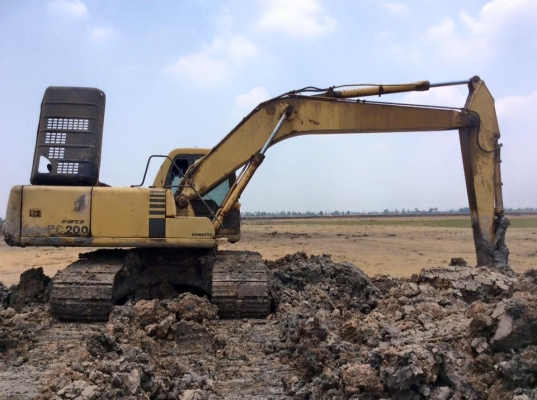 Komatsu PC200-6 นอก