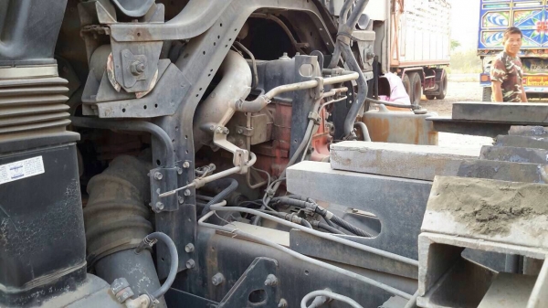 ขายรถบรรทุกดัมพ์ ISUZU เครื่อง 270 แรง ปี 45 เครื่องเดิม เกียร์เดิม ยาง 80\% ทะเบียนพร้อม ขายรถบรรทุกดัมพ์ ISUZU เครื่อง 270 แรง ปี 45 เครื่องเดิม เกียร์เดิม ยาง 80\% ทะเบียนพร้อม