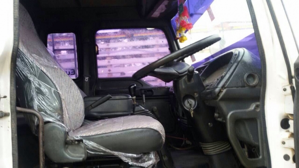 ขายรถบรรทุกดัมพ์ ISUZU เครื่อง 270 แรง ปี 45 เครื่องเดิม เกียร์เดิม ยาง 80\% ทะเบียนพร้อม ขายรถบรรทุกดัมพ์ ISUZU เครื่อง 270 แรง ปี 45 เครื่องเดิม เกียร์เดิม ยาง 80\% ทะเบียนพร้อม