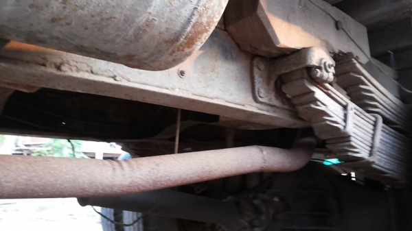 **145,000 บ. ต่อรอง/// 6ล้อ ISUZU KS-100แรง ฝาดำ เครื่องใหม่ เกียร์เดิม ช่วงล่างใหญ่ หน้า115 ท้ายF สโลวกลาง ครบ หัวเก๋งดี สีไม่สวย พ.พาวเวอร์ คัสซีเก็บงานแล้ว แข็งแรง ดี กระบะพื้นไม้คอกเกษตร 4.30ม. ยางหน้า7.50/16 หลัง 8.25/16 สภาพ65-70\% ตามสภาพ พร้อมลุย เ