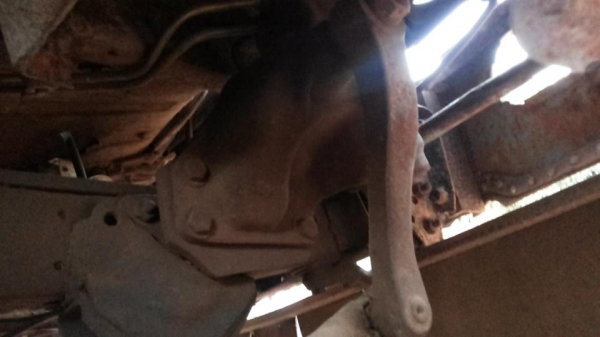 **145,000 บ. ต่อรอง/// 6ล้อ ISUZU KS-100แรง ฝาดำ เครื่องใหม่ เกียร์เดิม ช่วงล่างใหญ่ หน้า115 ท้ายF สโลวกลาง ครบ หัวเก๋งดี สีไม่สวย พ.พาวเวอร์ คัสซีเก็บงานแล้ว แข็งแรง ดี กระบะพื้นไม้คอกเกษตร 4.30ม. ยางหน้า7.50/16 หลัง 8.25/16 สภาพ65-70\% ตามสภาพ พร้อมลุย เ