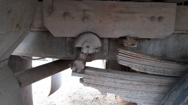 **145,000 บ. ต่อรอง/// 6ล้อ ISUZU KS-100แรง ฝาดำ เครื่องใหม่ เกียร์เดิม ช่วงล่างใหญ่ หน้า115 ท้ายF สโลวกลาง ครบ หัวเก๋งดี สีไม่สวย พ.พาวเวอร์ คัสซีเก็บงานแล้ว แข็งแรง ดี กระบะพื้นไม้คอกเกษตร 4.30ม. ยางหน้า7.50/16 หลัง 8.25/16 สภาพ65-70\% ตามสภาพ พร้อมลุย เ