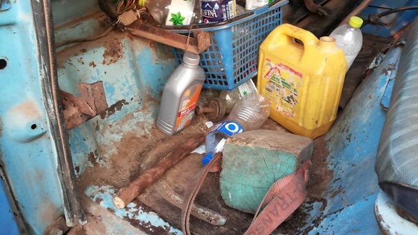 **145,000 บ. ต่อรอง/// 6ล้อ ISUZU KS-100แรง ฝาดำ เครื่องใหม่ เกียร์เดิม ช่วงล่างใหญ่ หน้า115 ท้ายF สโลวกลาง ครบ หัวเก๋งดี สีไม่สวย พ.พาวเวอร์ คัสซีเก็บงานแล้ว แข็งแรง ดี กระบะพื้นไม้คอกเกษตร 4.30ม. ยางหน้า7.50/16 หลัง 8.25/16 สภาพ65-70\% ตามสภาพ พร้อมลุย เ