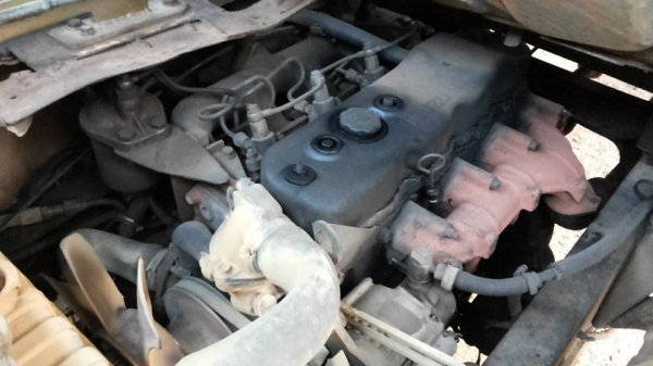 **145,000 บ. ต่อรอง/// 6ล้อ ISUZU KS-100แรง ฝาดำ เครื่องใหม่ เกียร์เดิม ช่วงล่างใหญ่ หน้า115 ท้ายF สโลวกลาง ครบ หัวเก๋งดี สีไม่สวย พ.พาวเวอร์ คัสซีเก็บงานแล้ว แข็งแรง ดี กระบะพื้นไม้คอกเกษตร 4.30ม. ยางหน้า7.50/16 หลัง 8.25/16 สภาพ65-70\% ตามสภาพ พร้อมลุย เ