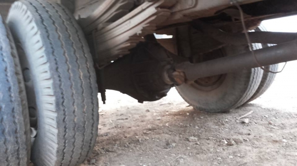 **145,000 บ. ต่อรอง/// 6ล้อ ISUZU KS-100แรง ฝาดำ เครื่องใหม่ เกียร์เดิม ช่วงล่างใหญ่ หน้า115 ท้ายF สโลวกลาง ครบ หัวเก๋งดี สีไม่สวย พ.พาวเวอร์ คัสซีเก็บงานแล้ว แข็งแรง ดี กระบะพื้นไม้คอกเกษตร 4.30ม. ยางหน้า7.50/16 หลัง 8.25/16 สภาพ65-70\% ตามสภาพ พร้อมลุย เ