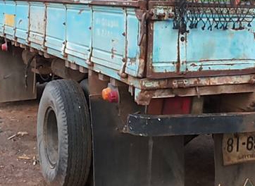 **145,000 บ. ต่อรอง/// 6ล้อ ISUZU KS-100แรง ฝาดำ เครื่องใหม่ เกียร์เดิม ช่วงล่างใหญ่ หน้า115 ท้ายF สโลวกลาง ครบ หัวเก๋งดี สีไม่สวย พ.พาวเวอร์ คัสซีเก็บงานแล้ว แข็งแรง ดี กระบะพื้นไม้คอกเกษตร 4.30ม. ยางหน้า7.50/16 หลัง 8.25/16 สภาพ65-70\% ตามสภาพ พร้อมลุย เ