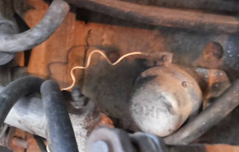 **145,000 บ. ต่อรอง/// 6ล้อ ISUZU KS-100แรง ฝาดำ เครื่องใหม่ เกียร์เดิม ช่วงล่างใหญ่ หน้า115 ท้ายF สโลวกลาง ครบ หัวเก๋งดี สีไม่สวย พ.พาวเวอร์ คัสซีเก็บงานแล้ว แข็งแรง ดี กระบะพื้นไม้คอกเกษตร 4.30ม. ยางหน้า7.50/16 หลัง 8.25/16 สภาพ65-70\% ตามสภาพ พร้อมลุย เ