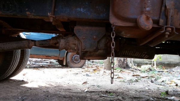 **145,000 บ. ต่อรอง/// 6ล้อ ISUZU KS-100แรง ฝาดำ เครื่องใหม่ เกียร์เดิม ช่วงล่างใหญ่ หน้า115 ท้ายF สโลวกลาง ครบ หัวเก๋งดี สีไม่สวย พ.พาวเวอร์ คัสซีเก็บงานแล้ว แข็งแรง ดี กระบะพื้นไม้คอกเกษตร 4.30ม. ยางหน้า7.50/16 หลัง 8.25/16 สภาพ65-70\% ตามสภาพ พร้อมลุย เ