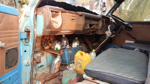 **145,000 บ. ต่อรอง/// 6ล้อ ISUZU KS-100แรง ฝาดำ เครื่องใหม่ เกียร์เดิม ช่วงล่างใหญ่ หน้า115 ท้ายF สโลวกลาง ครบ หัวเก๋งดี สีไม่สวย พ.พาวเวอร์ คัสซีเก็บงานแล้ว แข็งแรง ดี กระบะพื้นไม้คอกเกษตร 4.30ม. ยางหน้า7.50/16 หลัง 8.25/16 สภาพ65-70\% ตามสภาพ พร้อมลุย เ