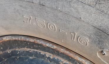 **145,000 บ. ต่อรอง/// 6ล้อ ISUZU KS-100แรง ฝาดำ เครื่องใหม่ เกียร์เดิม ช่วงล่างใหญ่ หน้า115 ท้ายF สโลวกลาง ครบ หัวเก๋งดี สีไม่สวย พ.พาวเวอร์ คัสซีเก็บงานแล้ว แข็งแรง ดี กระบะพื้นไม้คอกเกษตร 4.30ม. ยางหน้า7.50/16 หลัง 8.25/16 สภาพ65-70\% ตามสภาพ พร้อมลุย เ