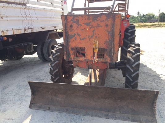 รถไถคูโบต้าm5,000มีใบมีดหน้ากับจานหลังราคา 330,000บาทมีใครสนใจหาซื้อติดต่อสุขุมตรัง0872836792