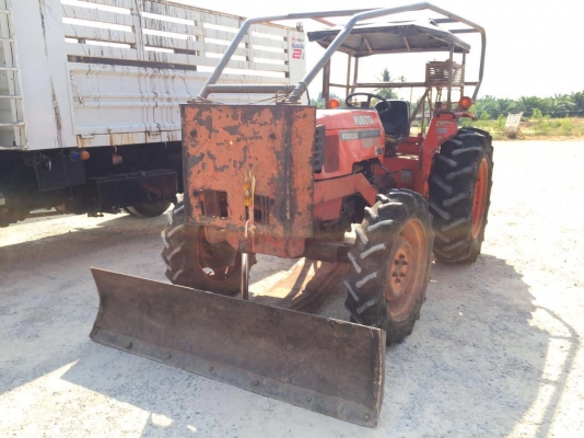 รถไถคูโบต้าm5,000มีใบมีดหน้ากับจานหลังราคา 330,000บาทมีใครสนใจหาซื้อติดต่อสุขุมตรัง0872836792