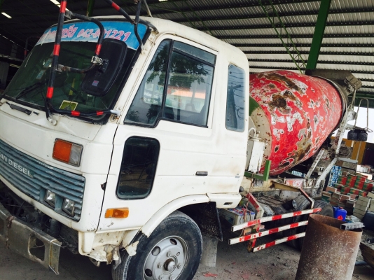 รถโม่ปูน 3คิว