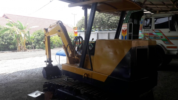 ขาย 125,000 NISSAN ขนาดเท่า pc 20 เครื่องดีปั้มแรงรถสวยพร้อมใช้ 090-772-3710 090-772-378