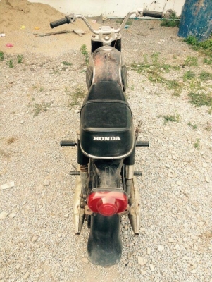 ขาย Honda CD125E แห้งๆทะเบียนแท้เล่มส้ม
