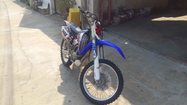 Yamaha YZF 250 ปี 07 พร้อมของแต่ง หลายรายการ  สภาพงามๆ เครื่องดีมากครับ